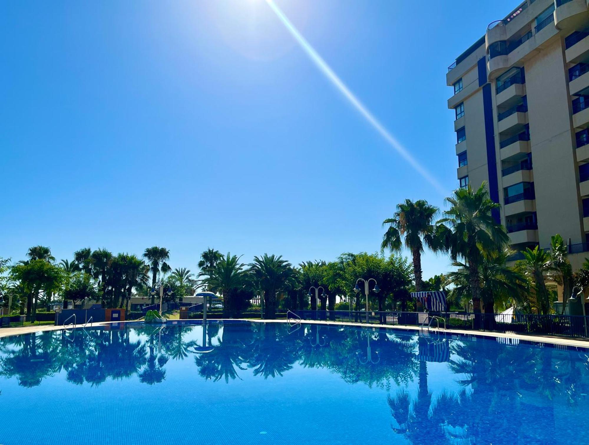 Blue Beach Apartment+Oceanview+Private Parking Valencia Exterior photo