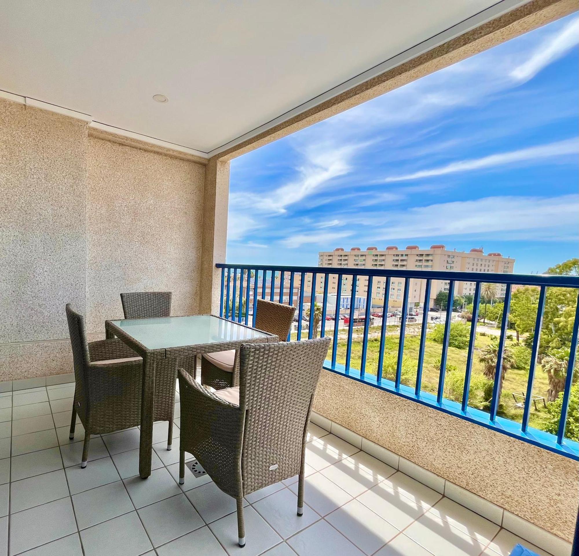 Blue Beach Apartment+Oceanview+Private Parking Valencia Exterior photo